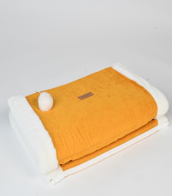 Pets.Love.Earth Cat Play Tunnel Yellow